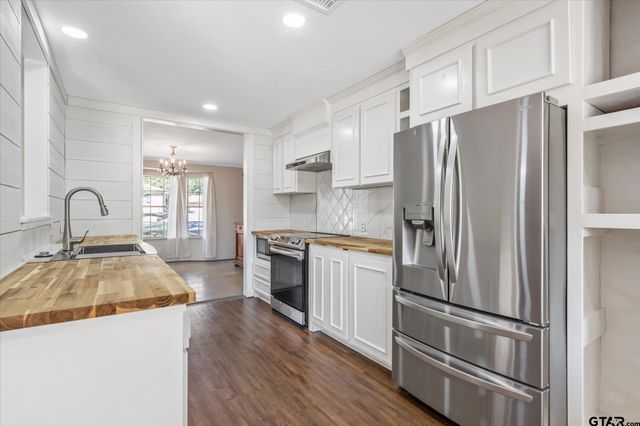 1805 De Charles Street, Tyler, TX 75701