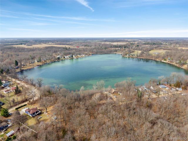 15045 Longfield Drive, Argentine Township, MI 48451