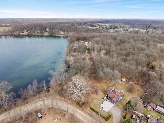 15045 Longfield Drive, Argentine Township, MI 48451