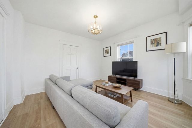 136 Hollis Ave, Quincy, MA 02171