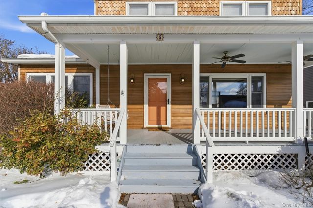 5 Fenwick Street, Greenlawn, NY 11740