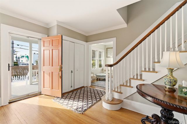 5 Fenwick Street, Greenlawn, NY 11740