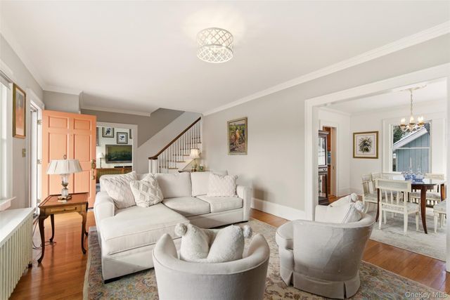 5 Fenwick Street, Greenlawn, NY 11740