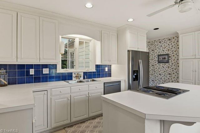 2325 Warwick Road, Winston-salem, NC 27104