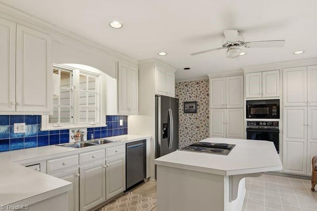 2325 Warwick Road, Winston-salem, NC 27104