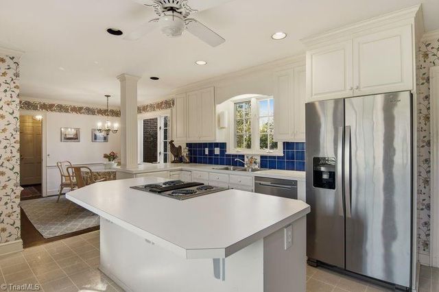 2325 Warwick Road, Winston-salem, NC 27104