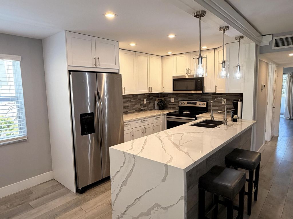 397 Burgundy I, Delray Beach, FL 33484