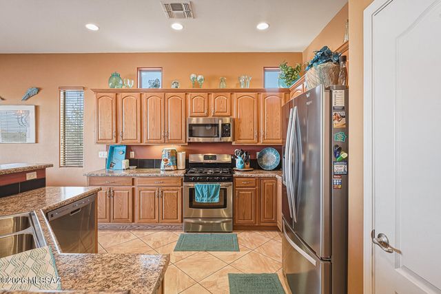 566 N Feke Court, Green Valley, AZ 85614