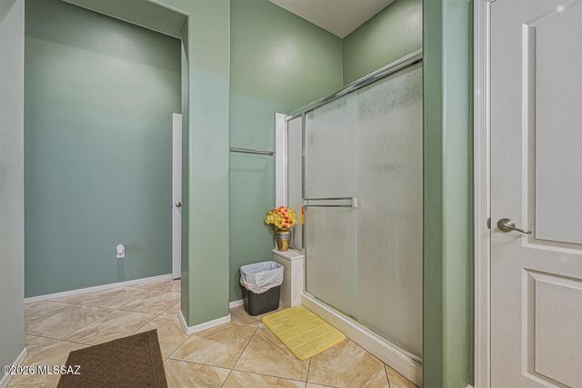 566 N Feke Court, Green Valley, AZ 85614