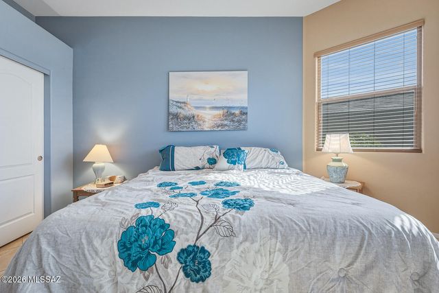 566 N Feke Court, Green Valley, AZ 85614