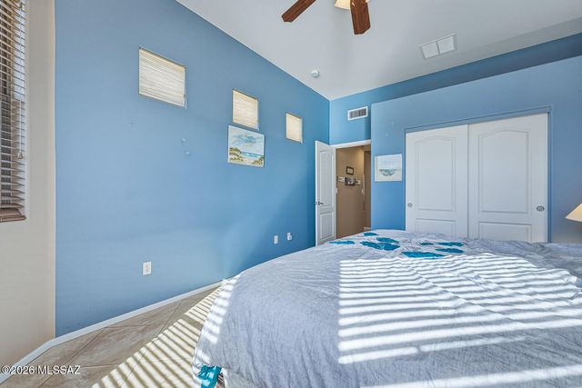 566 N Feke Court, Green Valley, AZ 85614