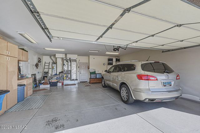 566 N Feke Court, Green Valley, AZ 85614