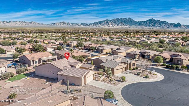566 N Feke Court, Green Valley, AZ 85614
