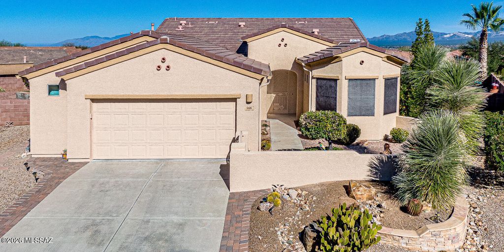 566 N Feke Court, Green Valley, AZ 85614