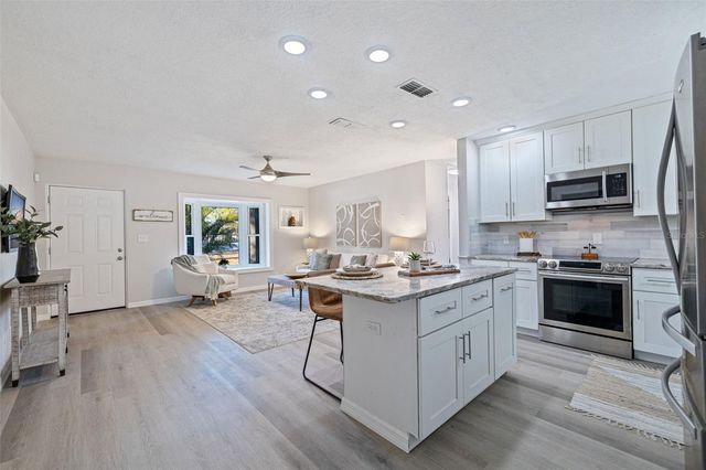 5533 ATLANTIC AVENUE N, St Petersburg, FL 33703