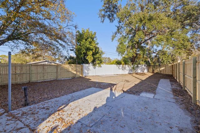 5533 ATLANTIC AVENUE N, St Petersburg, FL 33703