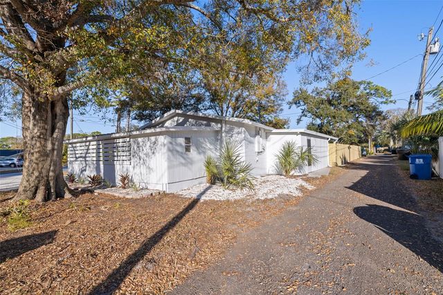 5533 ATLANTIC AVENUE N, St Petersburg, FL 33703