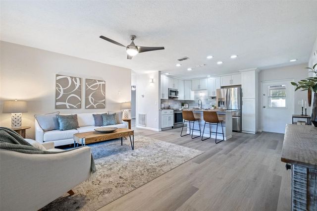 5533 ATLANTIC AVENUE N, St Petersburg, FL 33703