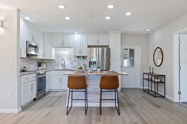 5533 ATLANTIC AVENUE N, St Petersburg, FL 33703