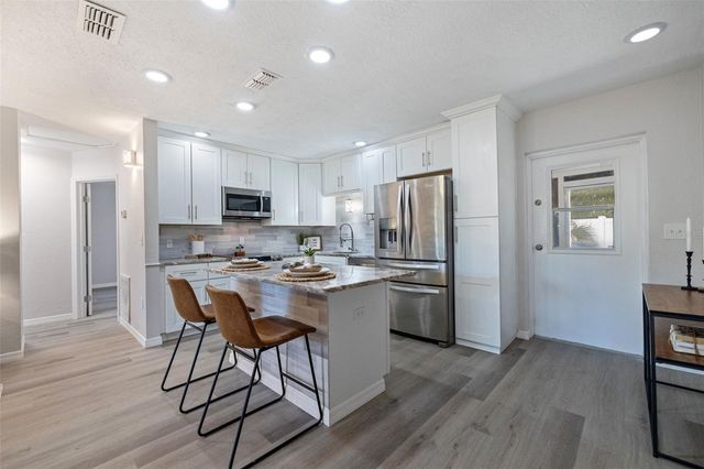 5533 ATLANTIC AVENUE N, St Petersburg, FL 33703