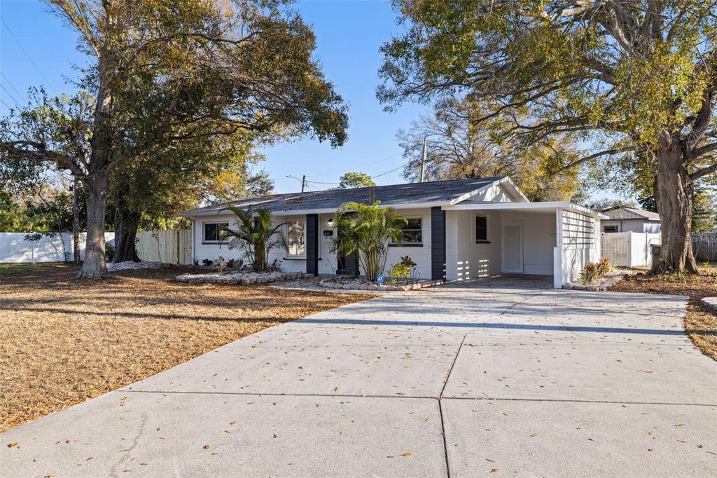 5533 ATLANTIC AVENUE N, St Petersburg, FL 33703