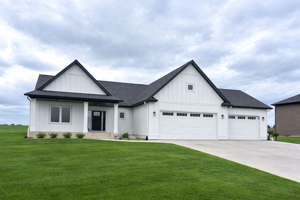 6352 Paint Road NW, Byron, MN 55920
