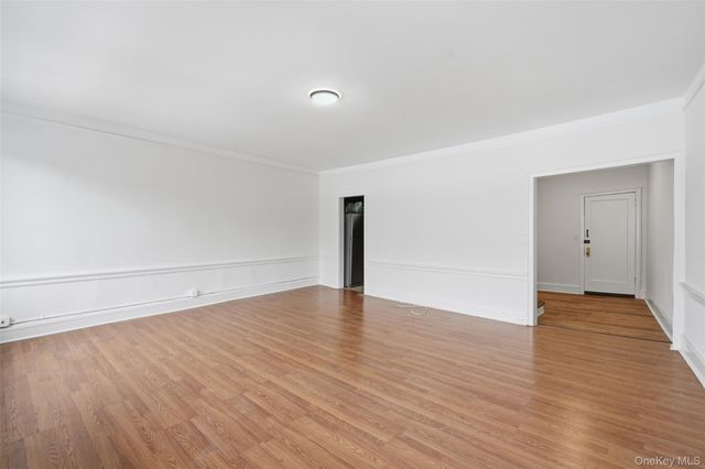 2-20 Garth Road 205, Scarsdale, NY 10583