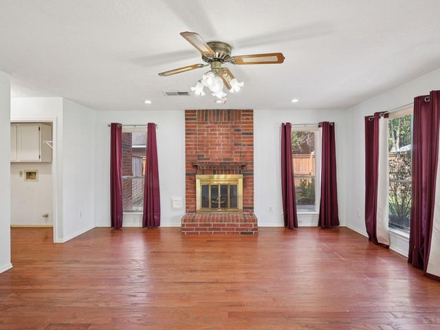 1313 Wildwood Drive, Deer Park, TX 77536