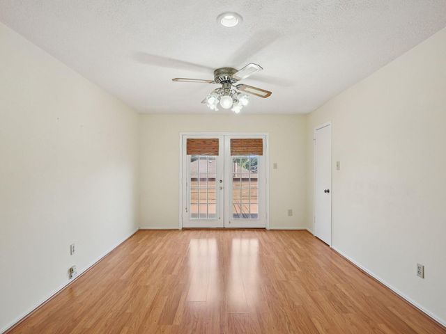 1313 Wildwood Drive, Deer Park, TX 77536