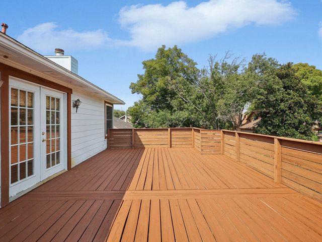 1313 Wildwood Drive, Deer Park, TX 77536