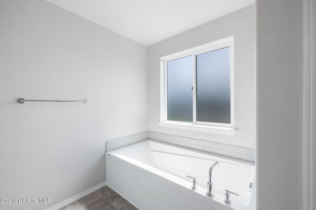 19626 E 3rd Ln, Greenacres, WA 99016