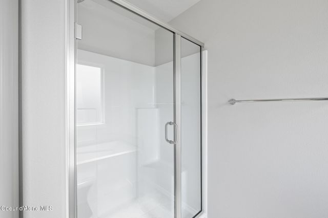 19626 E 3rd Ln, Greenacres, WA 99016