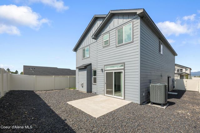 19626 E 3rd Ln, Greenacres, WA 99016