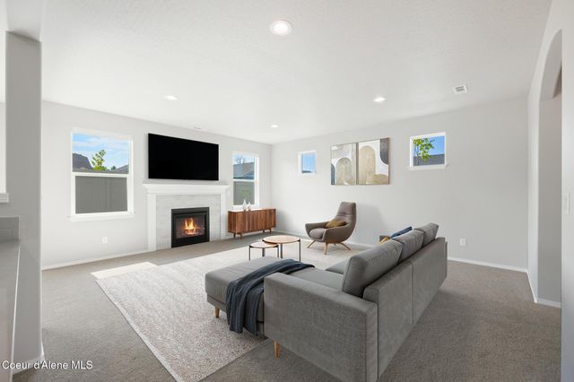 19626 E 3rd Ln, Greenacres, WA 99016