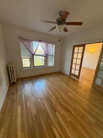 2139 W Lunt Avenue 3, Chicago, IL 60645