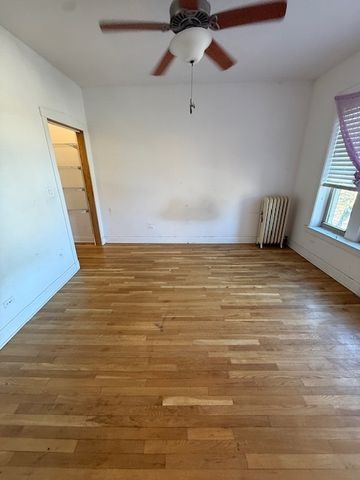 2139 W Lunt Avenue 3, Chicago, IL 60645