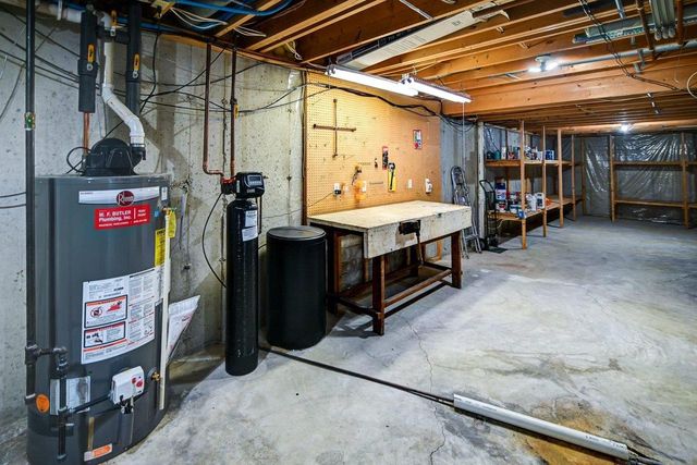 5708 Pembroke Drive, Fitchburg, WI 53711