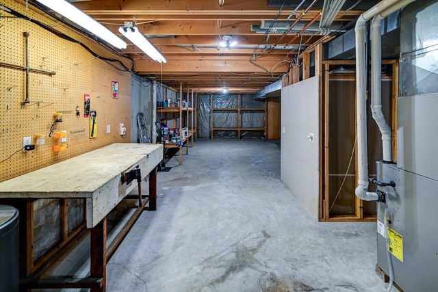 5708 Pembroke Drive, Fitchburg, WI 53711