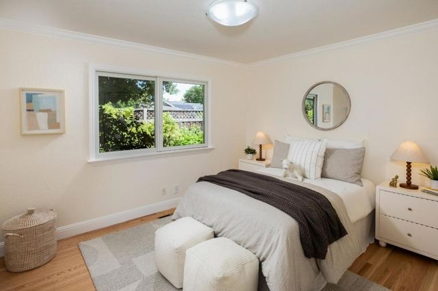 1250 Montclaire Way, Los Altos, CA 94024