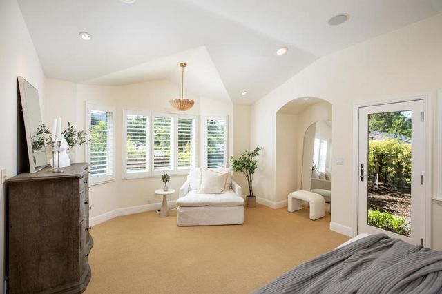 1250 Montclaire Way, Los Altos, CA 94024