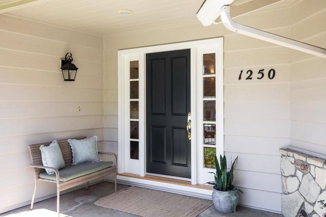 1250 Montclaire Way, Los Altos, CA 94024
