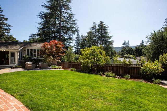 1250 Montclaire Way, Los Altos, CA 94024