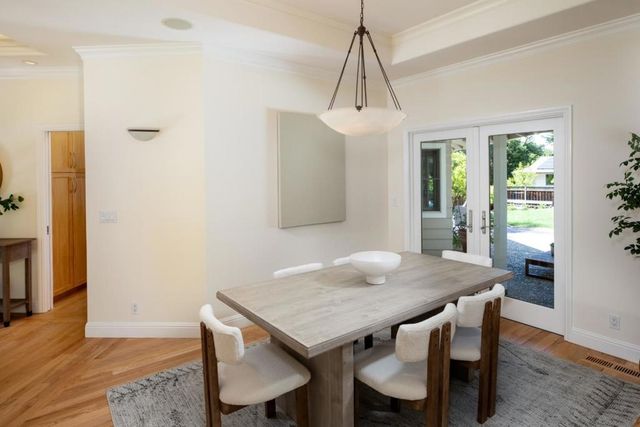 1250 Montclaire Way, Los Altos, CA 94024