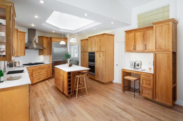 1250 Montclaire Way, Los Altos, CA 94024