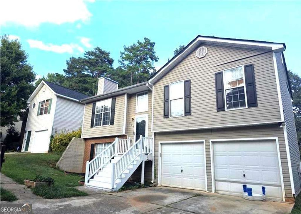 828 Tradd Court, Stone Mountain, GA 30087