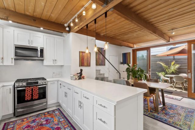 5615 Beaumont Avenue, La Jolla, CA 92037