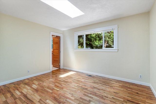 430 Ashland Street, Ashland, OR 97520