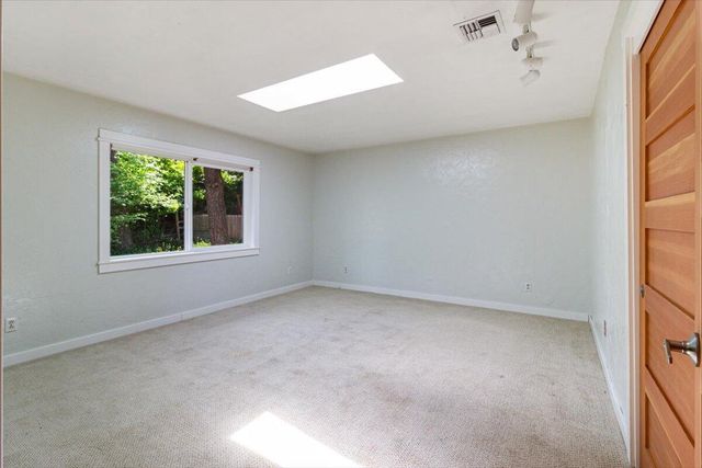 430 Ashland Street, Ashland, OR 97520