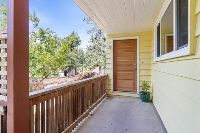 430 Ashland Street, Ashland, OR 97520