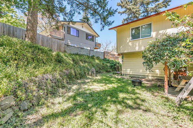 430 Ashland Street, Ashland, OR 97520